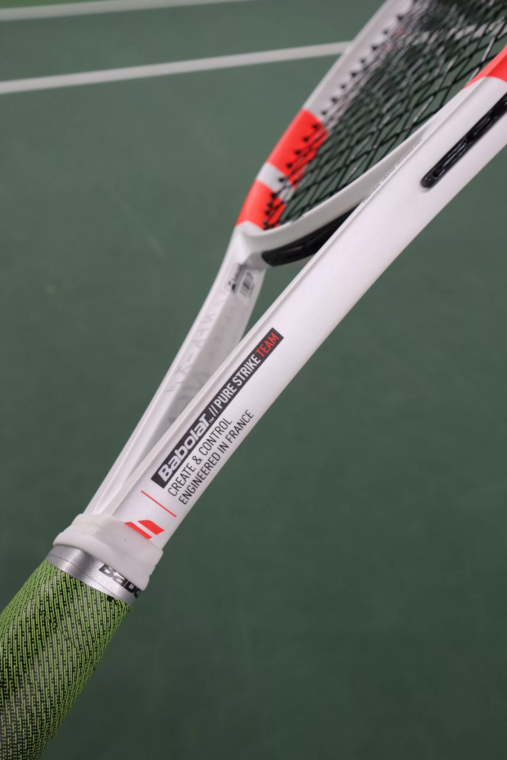 Babolat Pure Strike Team zoomed